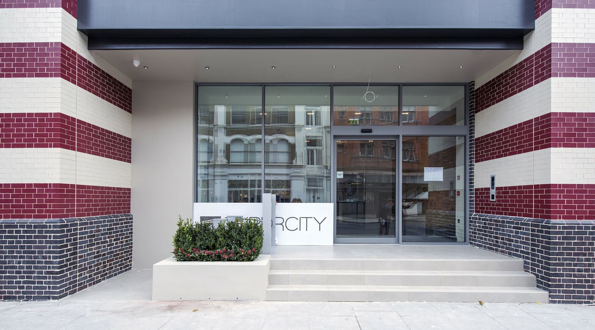 The Rosebery By Supercity Aparthotels London Eksteriør billede